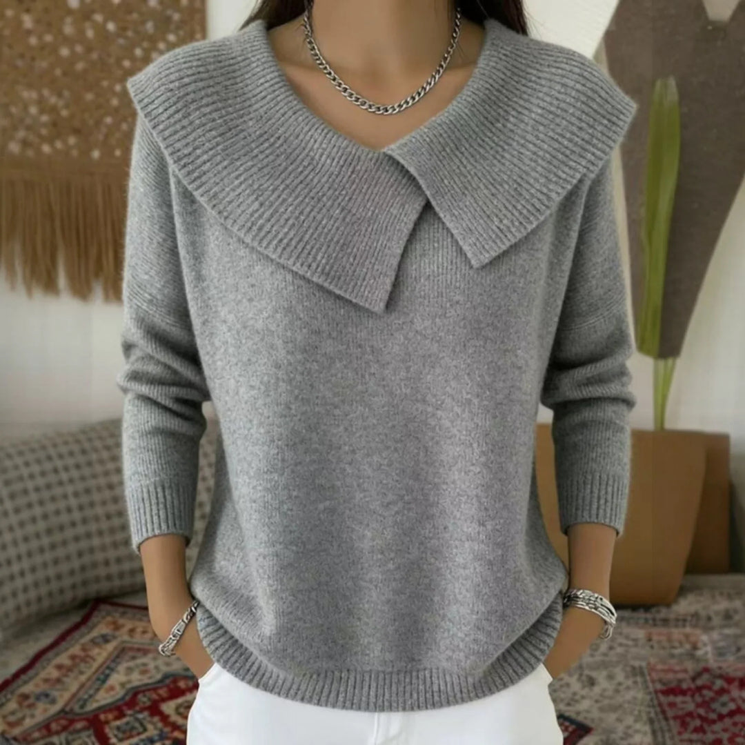 Cassidy | Warm Sweater with Soft Collar