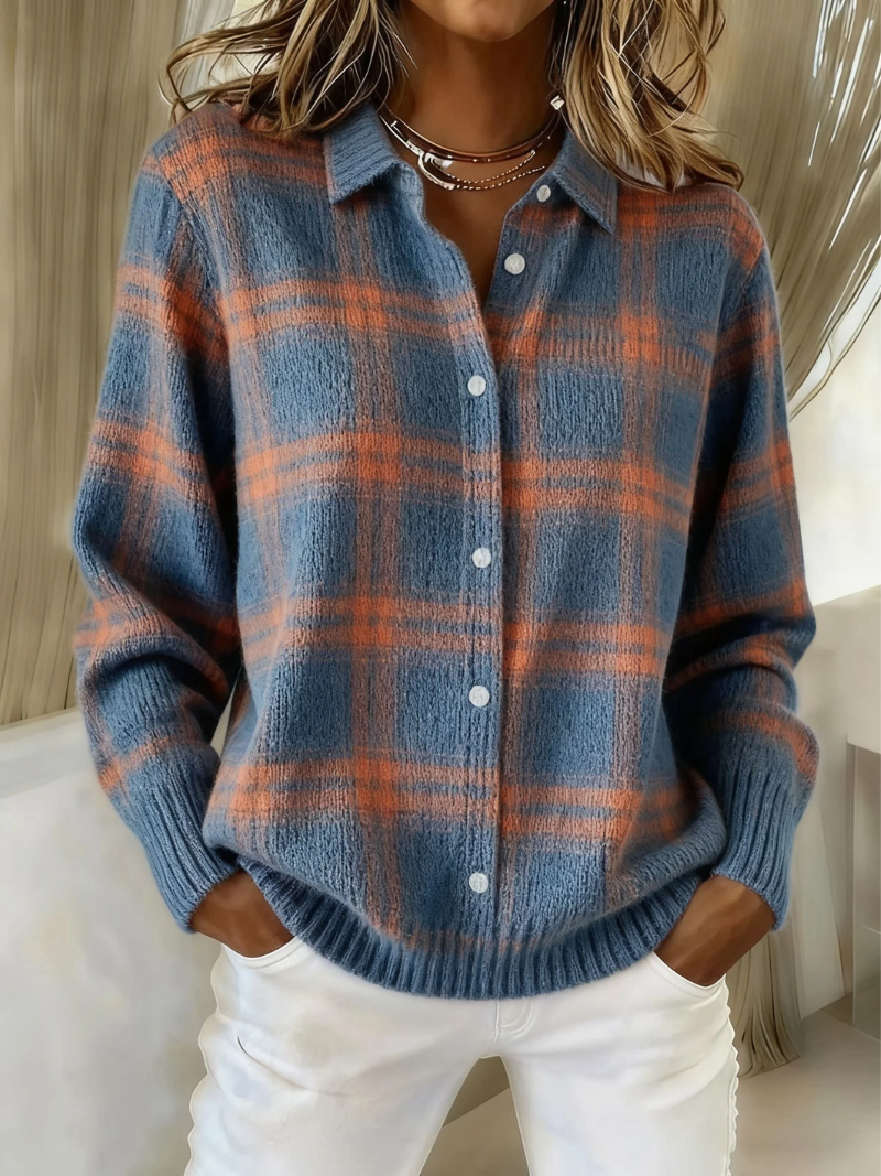 Mira – Knitted Blouse with Check Pattern